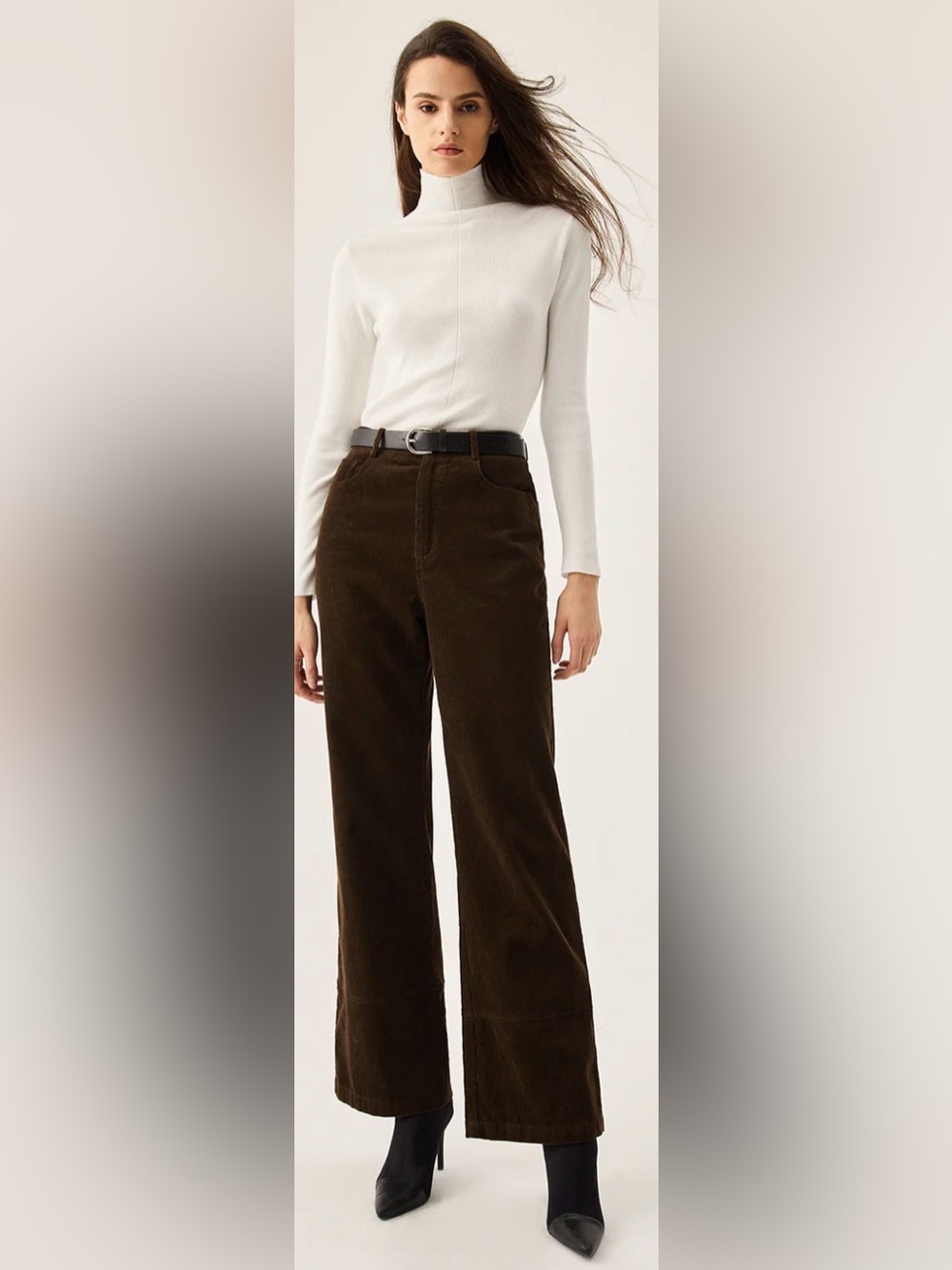 NWT Commense wide leg brown cords. Size XL
Very floaty, not heavy!